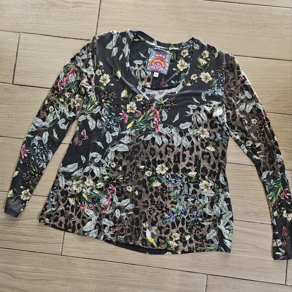 JOHNNY WAS Ash Bird Swing Tee Leopard Top - Picture 4 of 5